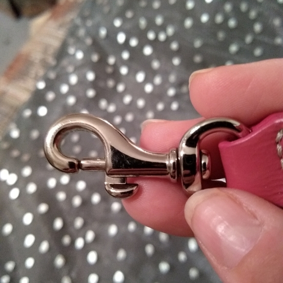 Coach Heart Keychain - Picture 3 of 6